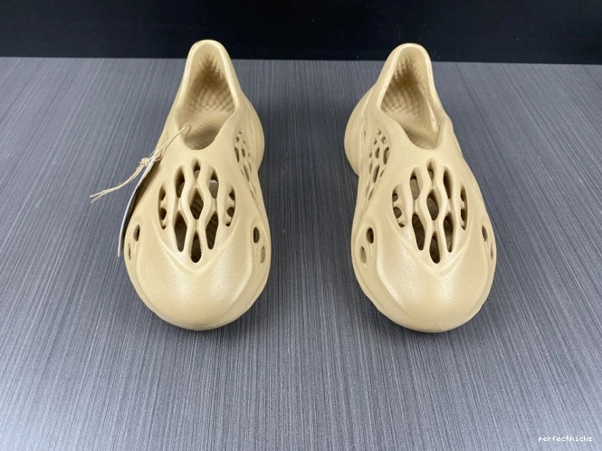 RNNR Adidas Foam Ochre GW3354 Yeezy 0823